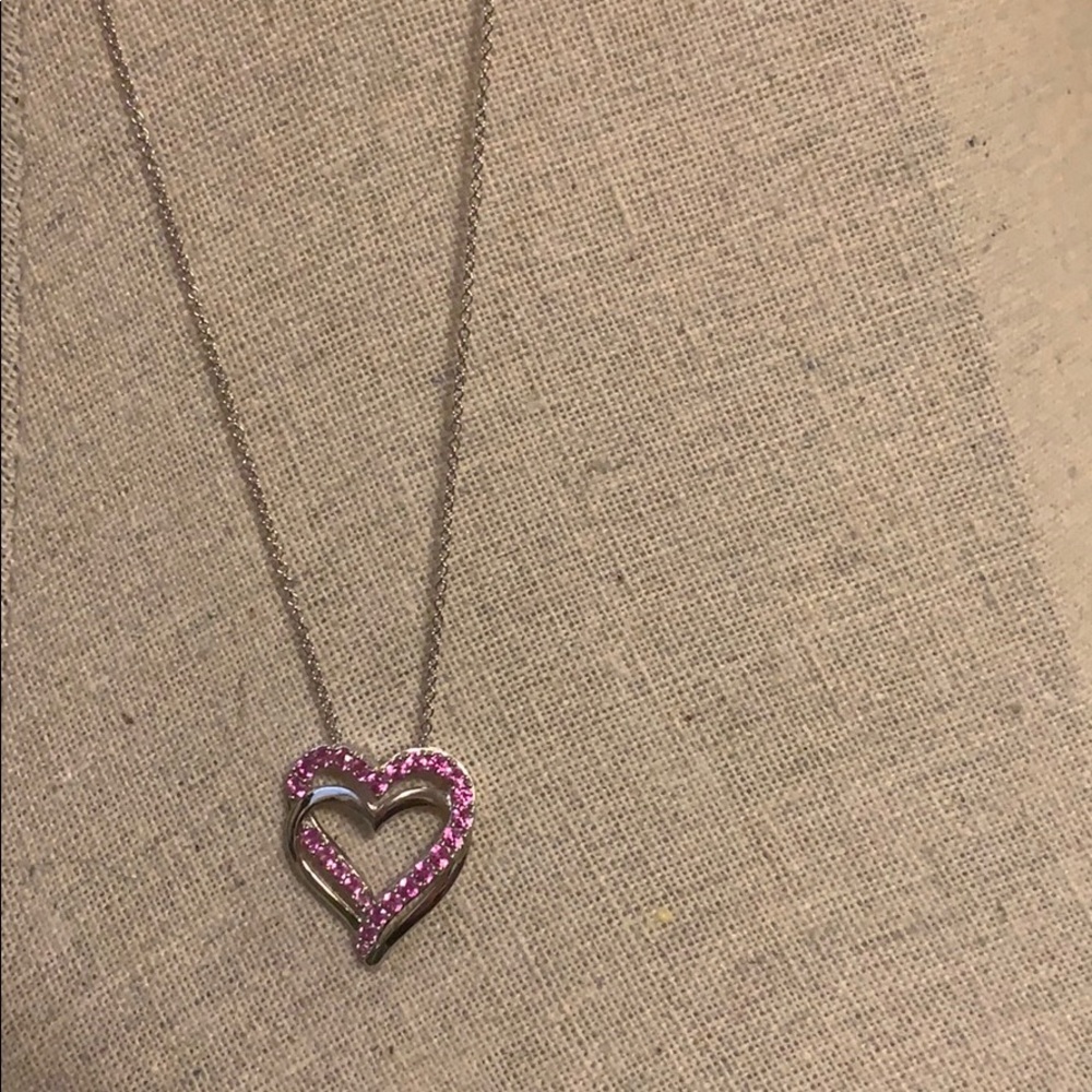 Beautiful heart necklace never worn